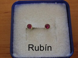 Zlaté náušnice na šroubek - kámen 3mm