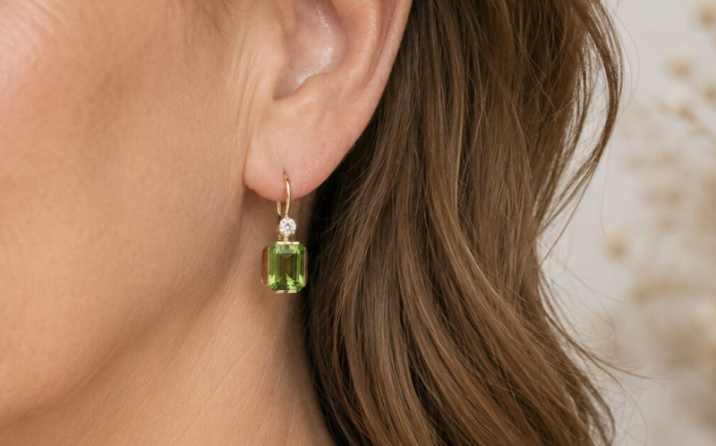 Zlaté náušnice na patent - olivín (peridot)