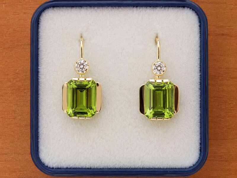 Zlaté náušnice na patent - olivín (peridot)