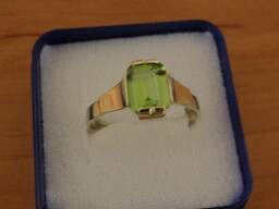 Zlaté náušnice na patent - olivín (peridot)