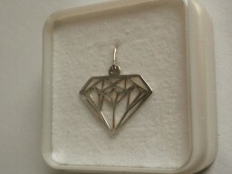 Stříbrný přívěsek - Diamant