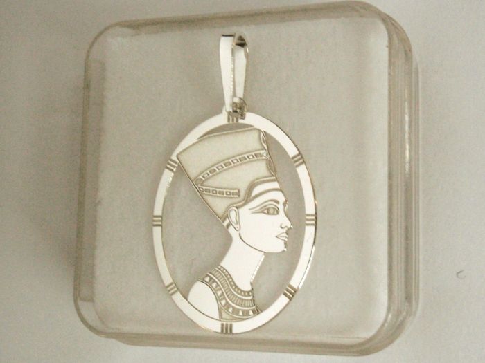 Stříbrný přívěsek - Nefertiti velká