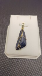 Zlatý přívěsek s polodrahokamem - Avanturin