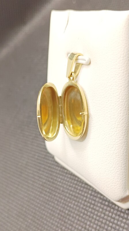 Zlatý přívěsek - Medailon ovál