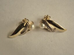 Zlaté náušnice na šroubek - perla a zirkony