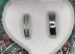 Stříbrné snubní prsteny s kameny