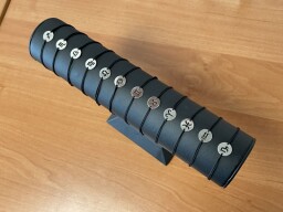 Stříbrné medailonky - znamení na šňůrku