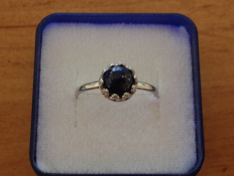 Stříbrný prsten s polodrahokamem - 6mm
