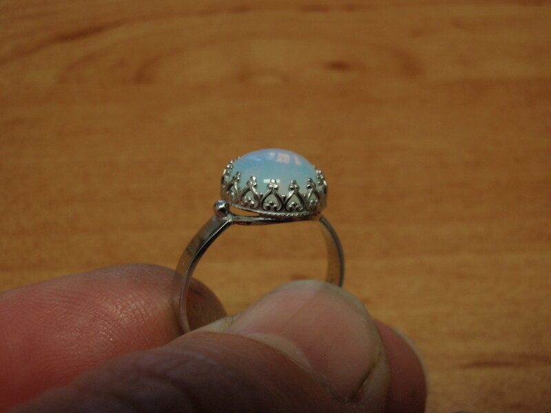 Stříbrný prsten s polodrahokamem - 10mm
