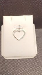 Přívěsek srdce se zirkony (CZ) - bílé zlato