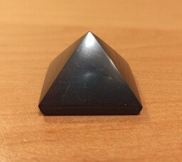 Pyramida šungit malá