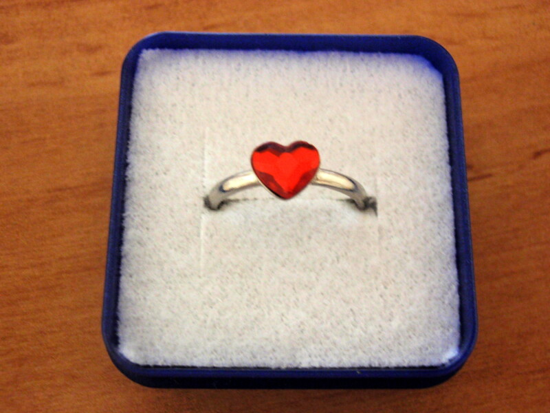 Stříbrný dětský prsten Swarovski - srdce