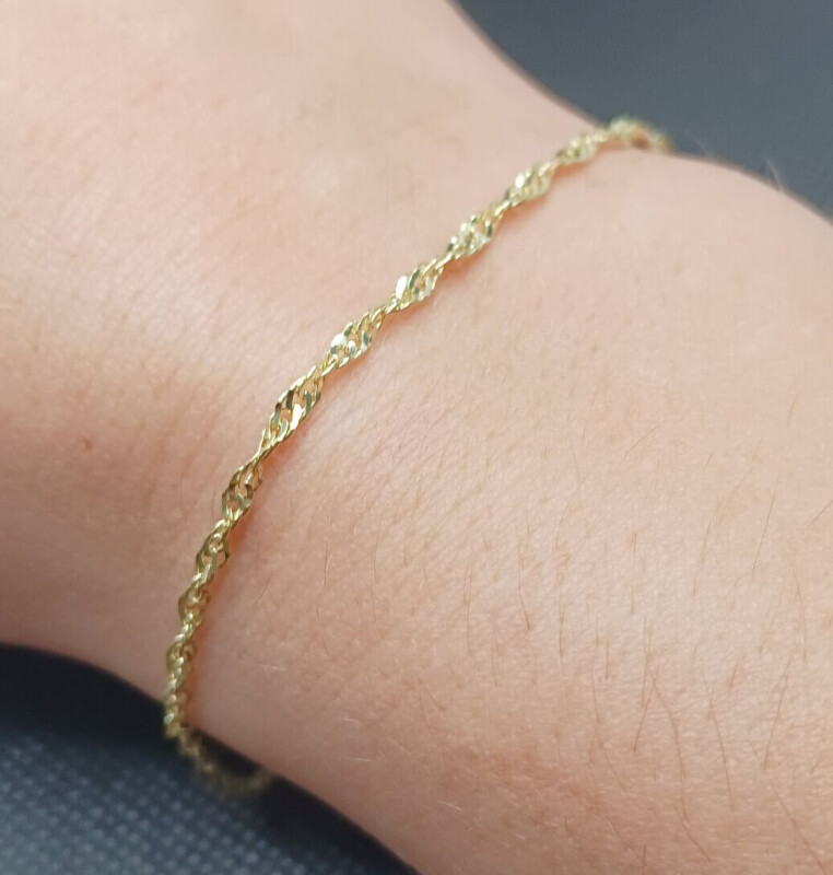 Zlatý náramek na nohu 