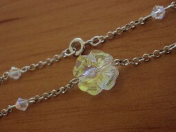 Stříbrný náramek s korálky Swarovski