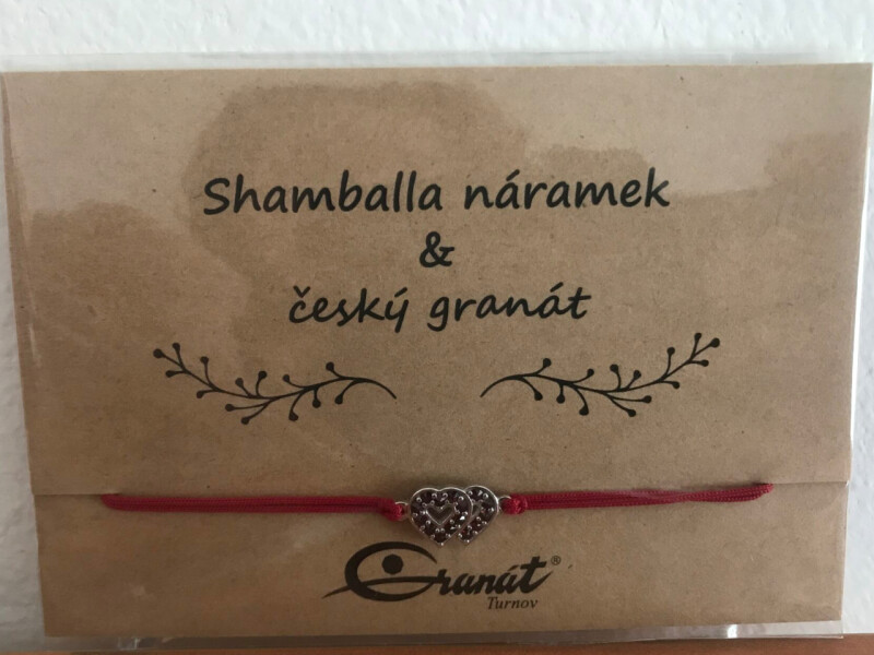 Stříbrný náramek s českými granáty