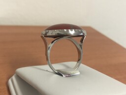 Stříbrný prsten s červeným jaspisem