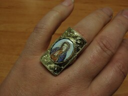 Zlatý prsten s Madonkou - velký